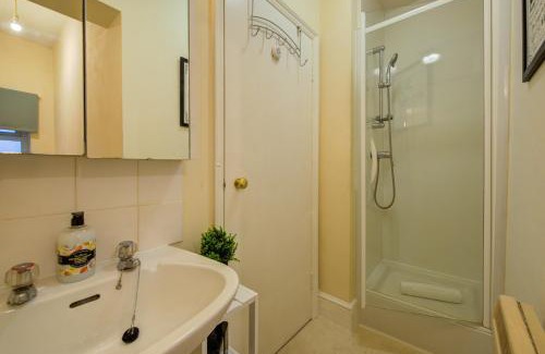 Stamford Apartment | Apex Stays - 1 Bed Apartment in Town Centre