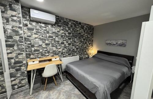 Palaio Faliro Apartment | Aphrodite Studio near Athens Floisvos Marina