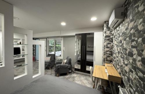Palaio Faliro Apartment | Aphrodite Studio near Athens Floisvos Marina