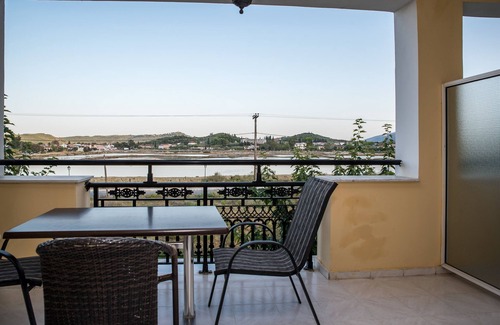 Alykes Apartment | Aphrodite Studios & Apartments - Triple Studio for 3 guests