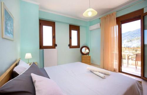 Koinira House | Aphrodite Villas