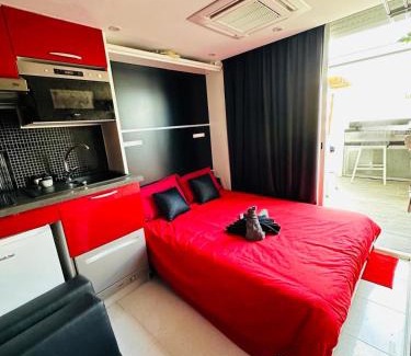 Naturist Village Apartment | AphrodiX Village naturiste