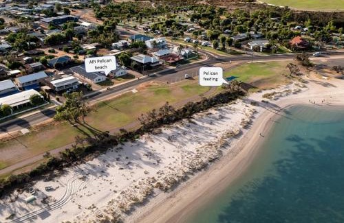 Kalbarri House | API Pelican Beach Front Apartments Kalbarri