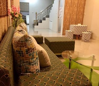 Ban Du House | Apinsaya House