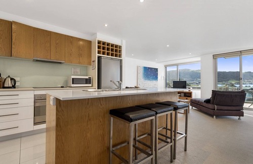 Apollo Bay Apartment | Apollo Blue 7 - perfect holiday accommodation