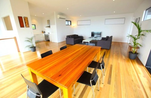 Skenes Creek House | Apollo’s view accommodation