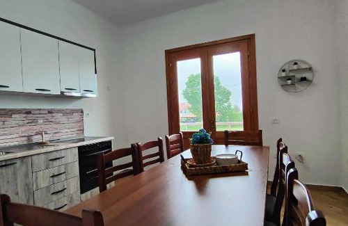 Mbrostar-Urë Apartment | Apollonia Apartment
