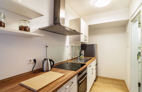 Oberderdingen Apartment | Aposto Apartment 1 with Private Terrace and Wi-Fi