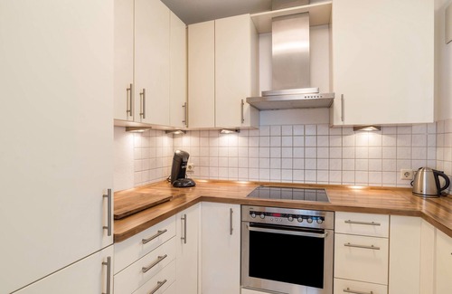 Oberderdingen Apartment | Aposto Apartment 2 with Balcony and Wi-Fi