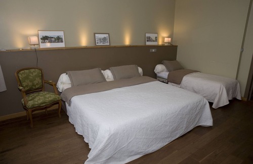 Montolieu House | Apostrophe