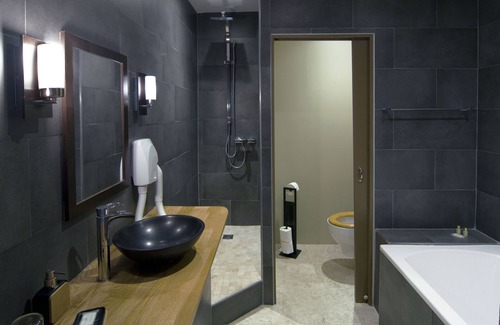 Montolieu House | Apostrophe