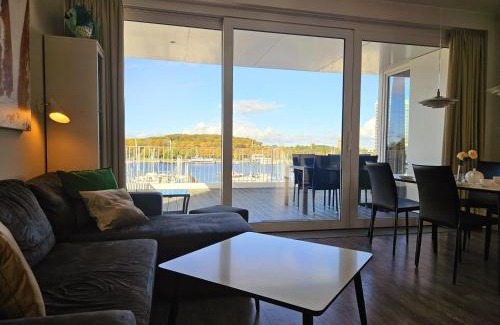 Travemuende Apartment | App 18 Penthouse "Yachtblick" am Passathafen Travemünde PVA018