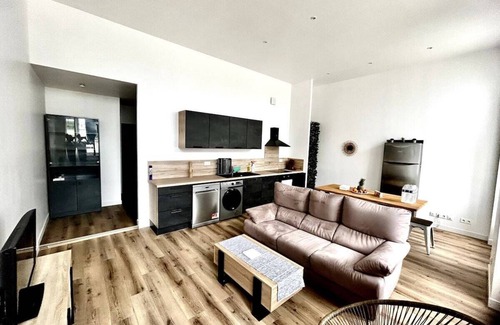 Cherbourg-en-Cotentin Apartment | App #2 modern renovated ground floor 4pers