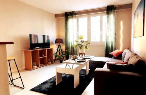 Evreux Apartment | App 3 - T2 Calme et Lumineux Hyper-Centre 5min de la gare