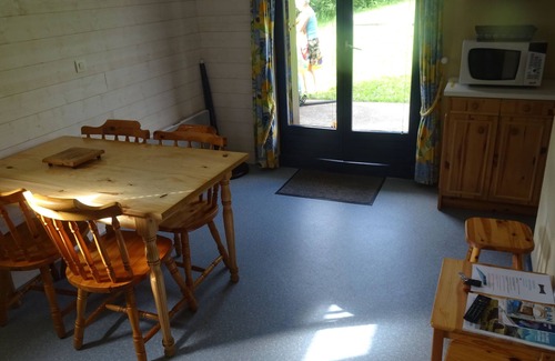 Les Bottieres Condo | App 4 pers rch quiet, near playground and start ski or snowshoes