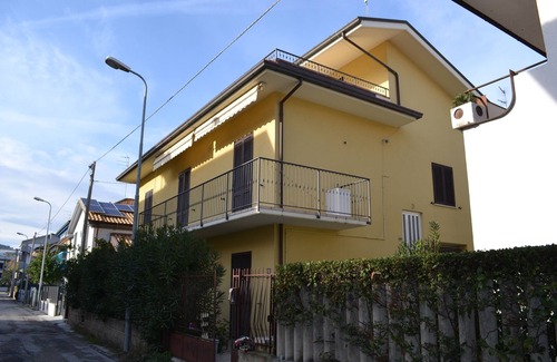 Alba Adriatica Apartment | App. Jasmine - Sea, Mountain, Art in one Vacation
