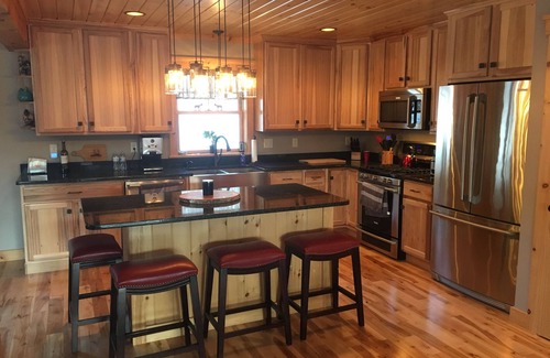 Sunday River Area Cabin | Appalachian Lodge -Large Custom 6 Bedroom Home with 4.5 Baths, 2 Master bedrooms