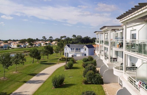 L'Aiguillon-sur-Vie Condo | Appartement cosy, sur le terrain de golf !