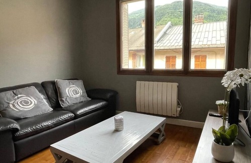 Saint-Martin-d'Arc Apartment | APPARTEMENT 5 pers TOUT CONFORT in St Michel de Maurienne/SKI VELO RANDO access