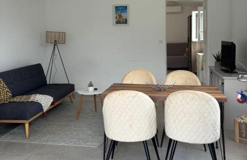 Vico Apartment | Apparemment bord de mer 2 à 5 personnes