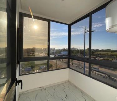 Tamariss Apartment | Apparemment propre pour location pour les familles