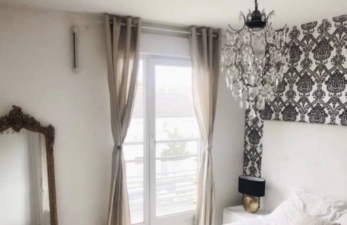 Champigny-sur-Marne Apartment | Apparently downtown between Paris and Disney
