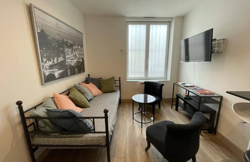 Quartier Vieux Marche-Cathedrale Apartment | Apparently Rougemare