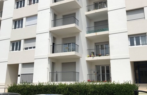 Les Sables d'Olonne Apartment | Appart à la mer Avec Stationnement, Proche Plage et Commerces, Tout a Pieds