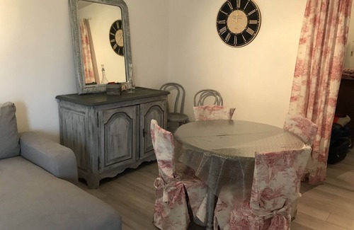 Les Sables d'Olonne Apartment | Appart à la mer Avec Stationnement, Proche Plage et Commerces, Tout a Pieds