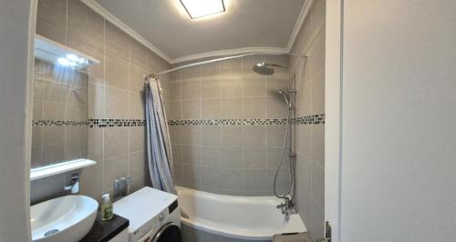 Maisons-Alfort Apartment | Appart à Maisons Alfort en plein centre ville à 5 min de la Gare Rer
