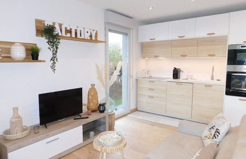 Pegomas Apartment | Appart 2 Chambres Piscine Jardin