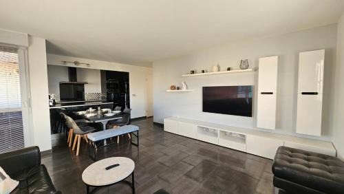 Bussy-Saint-Georges Apartment | Appart 3 chambres-Gare 1 min-Disneyland Paris 6 min