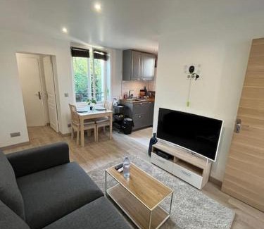 Meudon Apartment | Appart 4 personnes proche PARIS Tour Eiffel