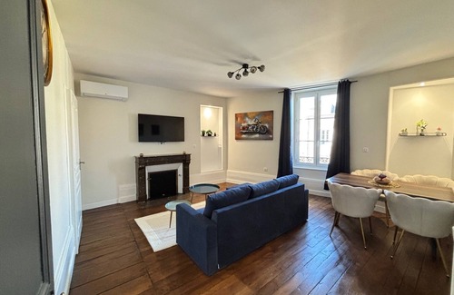 Limoges Apartment | Appart 5, Beautiful air-conditioned apartment on 2nd floor of a fully renovated building