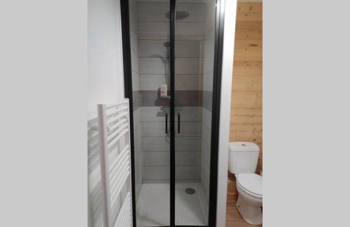 Genos Apartment | Appart ac balcon - Pied des pistes