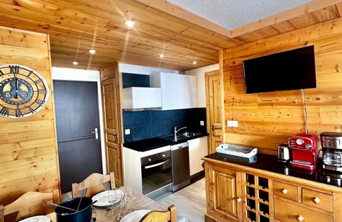 Les Bruyeres Apartment | Appart' Chalet - Ski/Spa at foot - 4/5 people