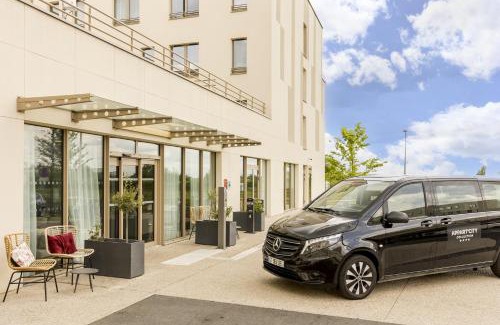Roissy-en-France Apartment | Appart'City Collection Paris Roissy CDG Airport