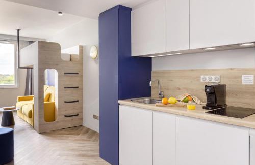 Roissy-en-France Apartment | Appart'City Collection Paris Roissy CDG Airport