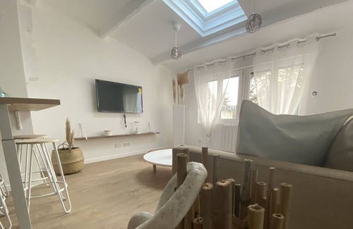 Chaumontel Apartment | Appart « Cosy Boheme » Parc Asterix, Chantilly, CDG