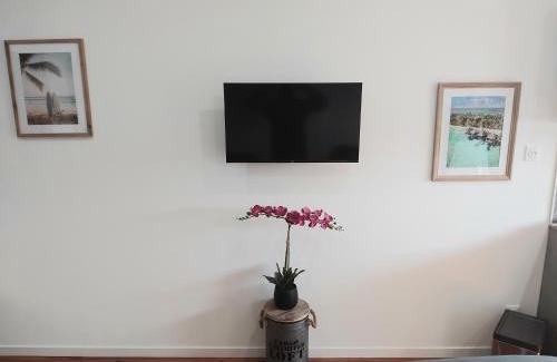 Conde-sur-Sarthe Apartment | Appart cosy num 4 parking zen