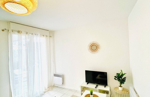 Cergy Apartment | Appart Cozy Accès Direct à Paris - au Pied de la Gare