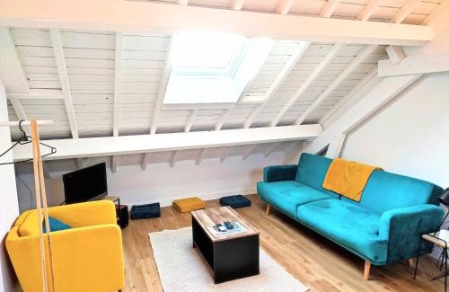 Guerande Apartment | Appart de charme aux pieds des remparts, terrasse