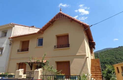 Amelie-les-Bains-Palalda Apartment | Appartement T3 Avec vue sur Montagnes à Amélie-les-bains