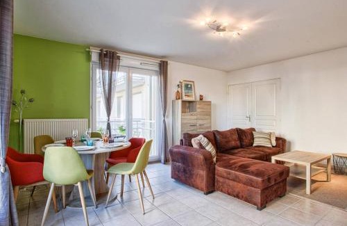 Merville-Franceville-Plage Apartment | Appartement spacieux 70m², piscine, parking, près plage et commerces - FR-1-788-38