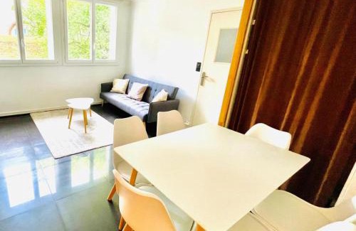 Champigny-sur-Marne Apartment | Appart Guy Moquet - Proche Paris et Disney - commerces à proximité