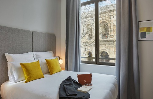 Quartier Administrations Hotel | Appart'hôtel Odalys City - Nîmes Arènes - Palais des Congrès