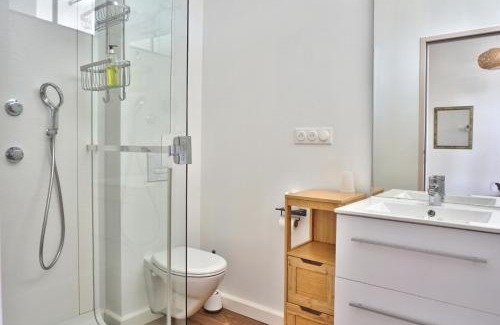 Guingamp Apartment | Appart'hotel Guingamp centre-ville gare