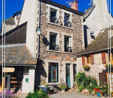 Riom-es-Montagnes Apartment | APPART HOTEL Place des Jolis Rêves