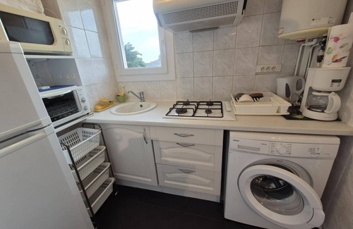Saint-Andre Apartment | Appart. in village bordering Argeles s/mer and its beaches near Collioure.