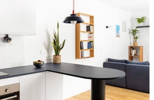 Issy-les-Moulineaux Apartment | Appart Issy - Pte de Versailles/corentin Celton